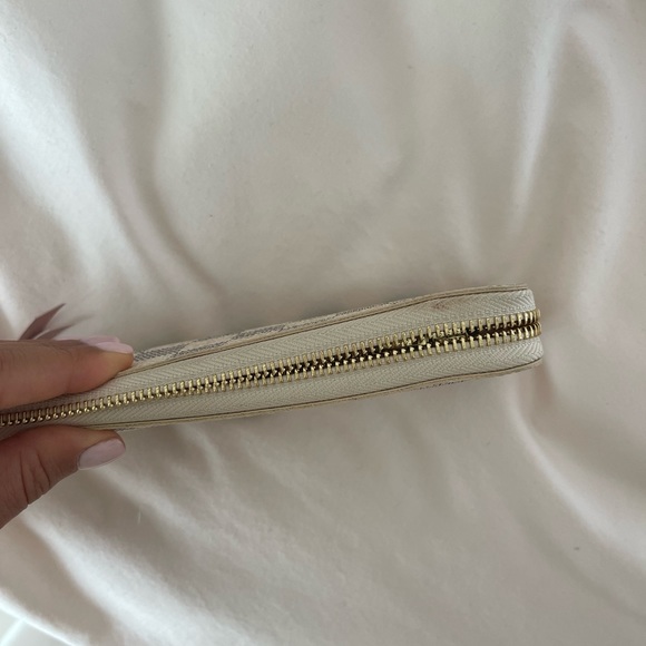 Louis Vuitton Bags Rare Louis Vuitton Wallet With Pink Inside